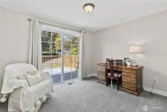 Upstairs Bedroom #4