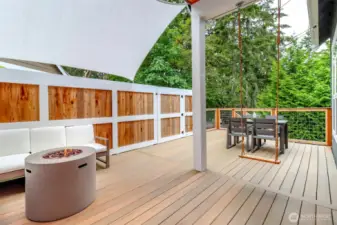 Main Level Deck with Sun Shade Screen