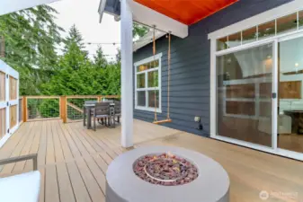 Large Main Level Deck - For Entertaining