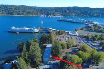 Shows quick access to ferry and town