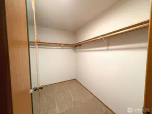 Walking closet for apple storage.