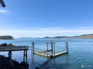 Community dock with 35 ft slip