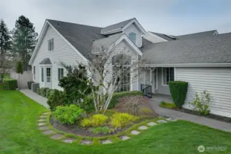 Ready to make this your next home?  It's ready and waiting for you.  Call today!