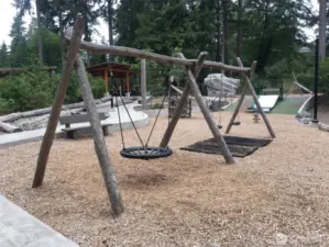 More of the park next to the museum.