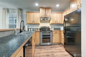 All Appliances in Kitchen Stay