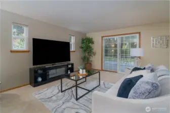 2nd Living space with sliding door access to back deck/yard