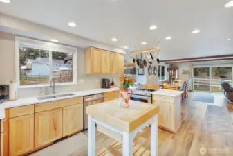 New Appliances & Quartz Countertops