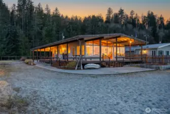 Waterfront Retreat on 75' of Sandy Beach~