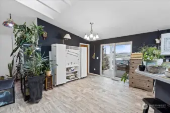 Dining Area/Kitchen