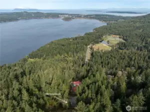 Aerial showing proximity to Eastsound