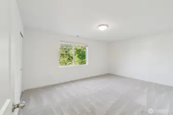 The huge bonus room isa 5th bedroom, rec room, craft room, you name it!