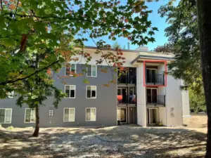 Top floor end unit