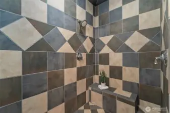 Massive dual head shower.