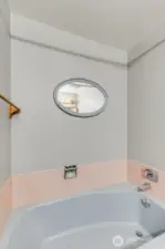 Tub in primary bathroom