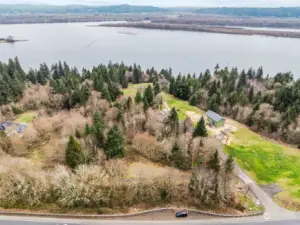 Potential Columbia River views with the right house plan