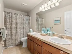Upper Level Full Bathroom.