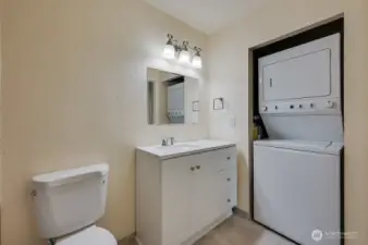 Convenient In Unit Washer/Dryer.