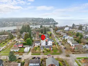 Live where the city meets the outdoors — run, ride, or stroll to Discovery Park, Ballard Locks, Golden Gardens, and the Burke-Gilman.