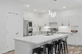 Large Island Makes Life Easier