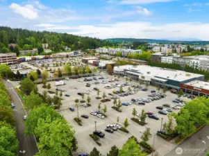 Blocks from shopping, restaurants, coffee and entertainment!