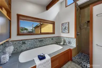 Large bath & shower