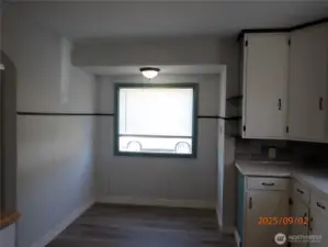 Front kitchen eating area