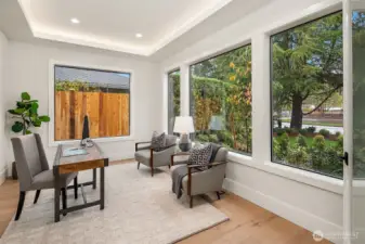 Designated den & dining room