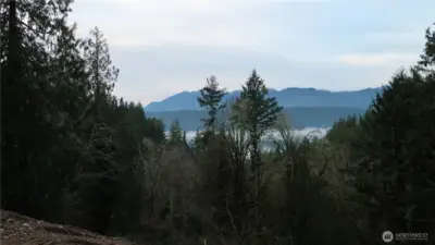 View everyway of the mountains and hood canal.