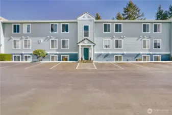 Secure with gates on both entrances, Narrows East provides the security and convenient location that you've been waiting for.  Build your own equity in this suite with lower dues and ample guest parking.