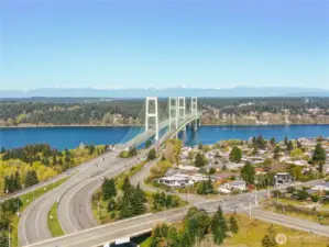 Located near the Narrows with easy access to HWY 16 and I-5 for commuters and travelistas!