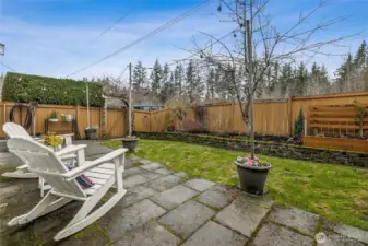 Fully fenced yard!