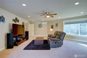 Bring your imagination to make it a special place for the family to gather.
