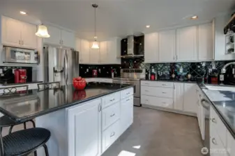 Kitchen Main Level