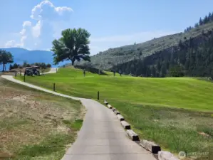 This amazing course is located above the Similkameen River