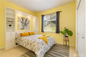 Murphy queen bed or use for office to pull up the bed then pull down for the table