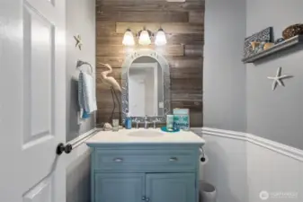 Conveniently located powder room just off the foyer.
