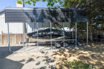 It even comes with this RV/Boat/Toy cover!