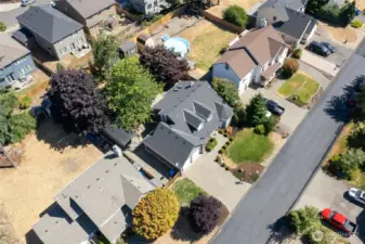 Pristine neighborhood with friendly neighbors.