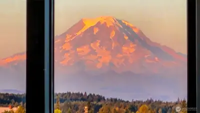 Rainier in the after glow of the setting sun