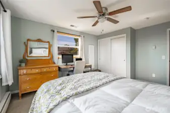 3rd upper bedroom
