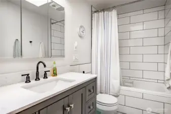 Upper level remodeled full bathroom.