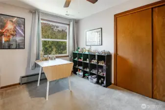 4th upper bedroom