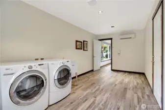 This could easily be a swing style space with the removal of the washer and dryer! There is a spare set used in the garage!