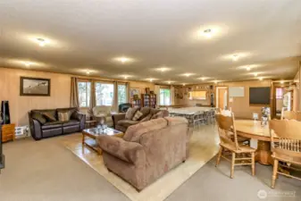 CLUBHOUSE - meet friends and neighbors here!