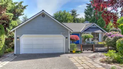 Welcome to your dream home in south Bothell.