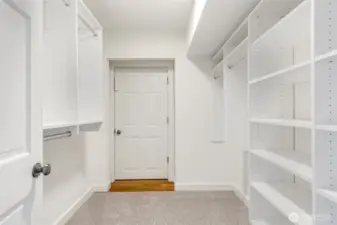 Primary suite closet