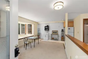 Imagine endless possibilities! This generous 494 sq ft bonus room invites you to craft your ideal lifestyle,   offering the perfect canvas for a dedicated hobby studio, a serene meditation space, or a comfortable guest retreat.