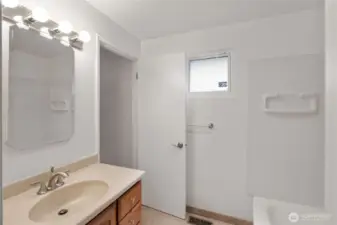 Primary bath