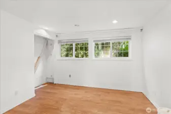 DADU Main-level bedroom with adjacent full bath
