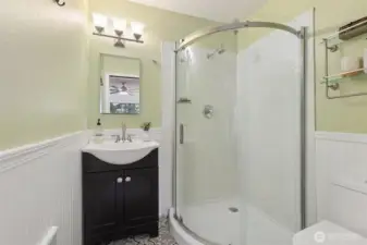 Upstairs 1st primary bathroom